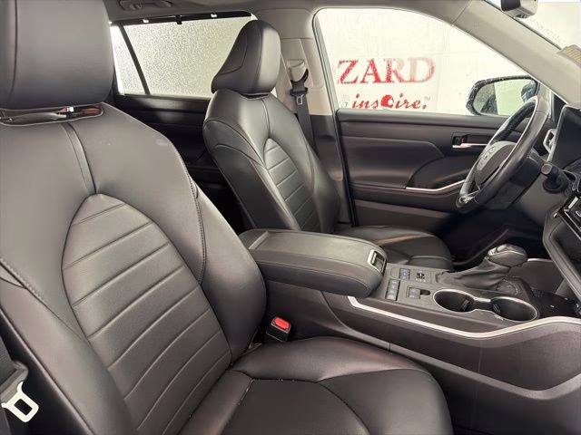 2021 Blueprint Toyota Highlander XLE AWD SUV