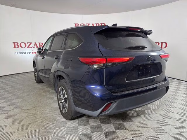 2021 Blueprint Toyota Highlander XLE AWD SUV