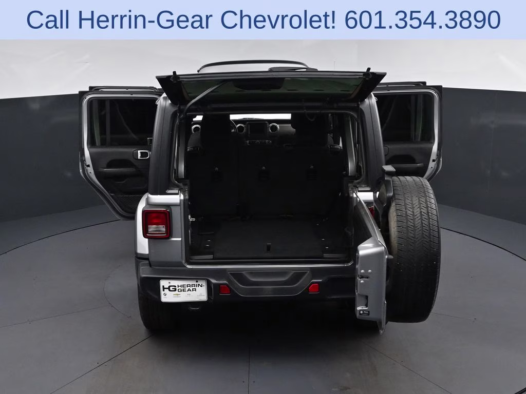 2021 Billet Silver Metallic Jeep Wrangler Unlimited Sahara 4X4 SUV