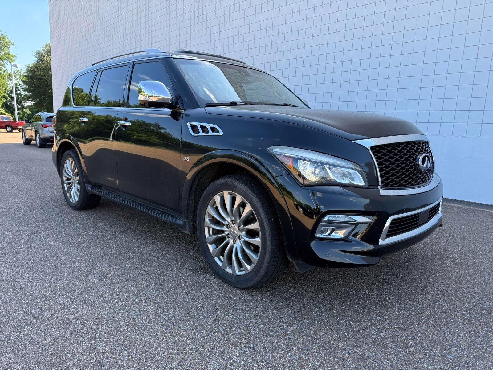2016 Black Obsidian INFINITI QX80 Deluxe RWD SUV