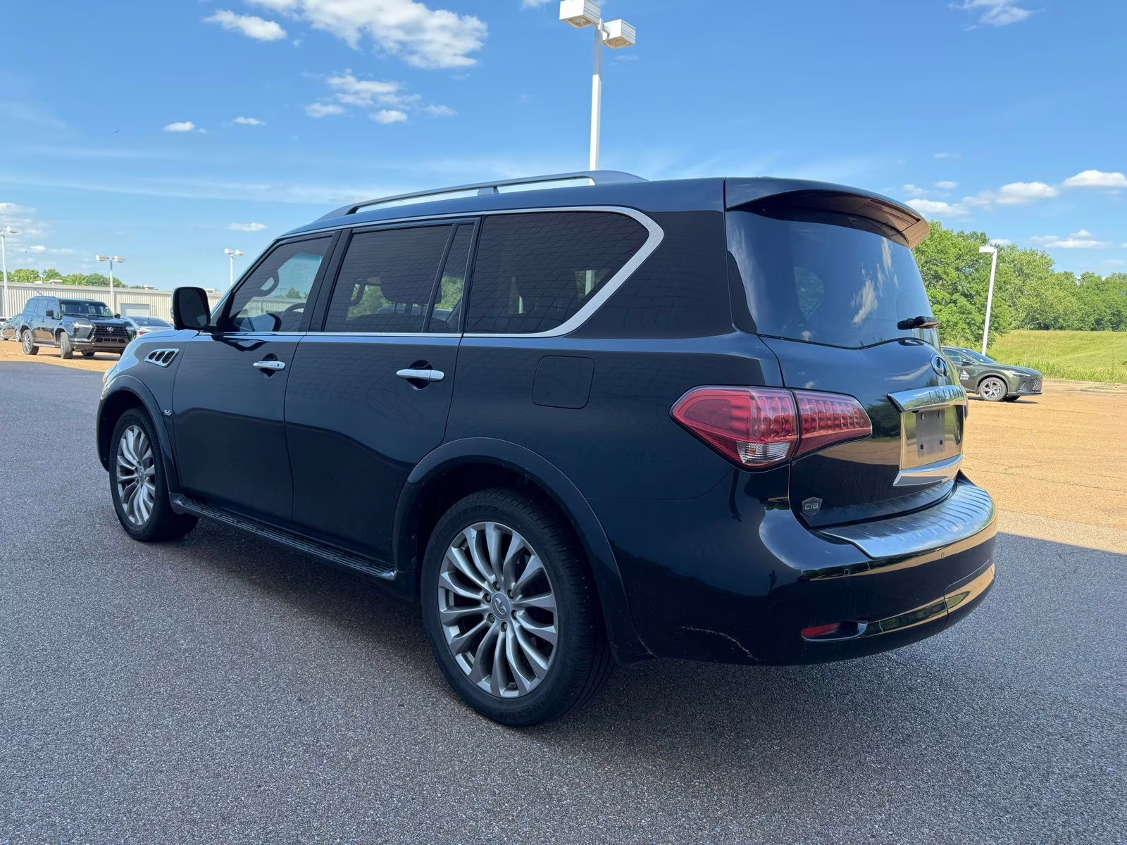 2016 Black Obsidian INFINITI QX80 Deluxe RWD SUV
