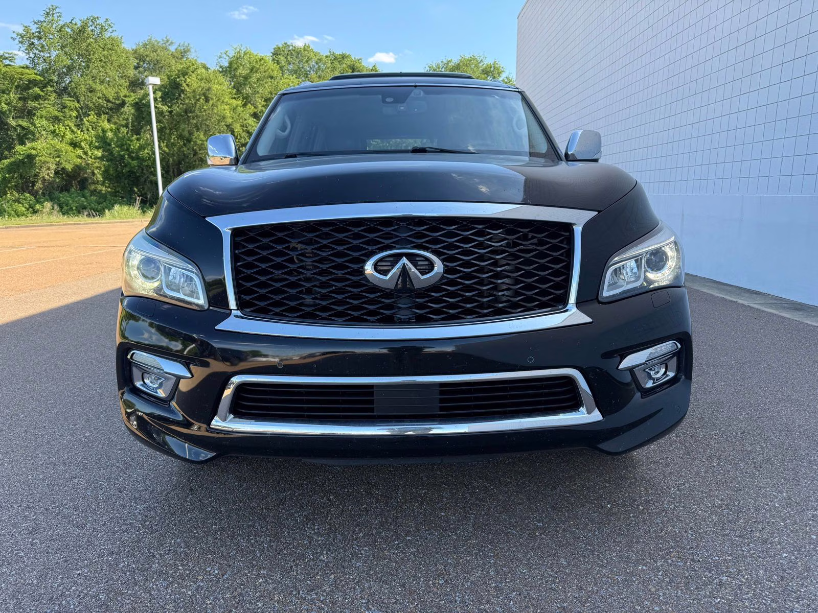2016 Black Obsidian INFINITI QX80 Deluxe RWD SUV