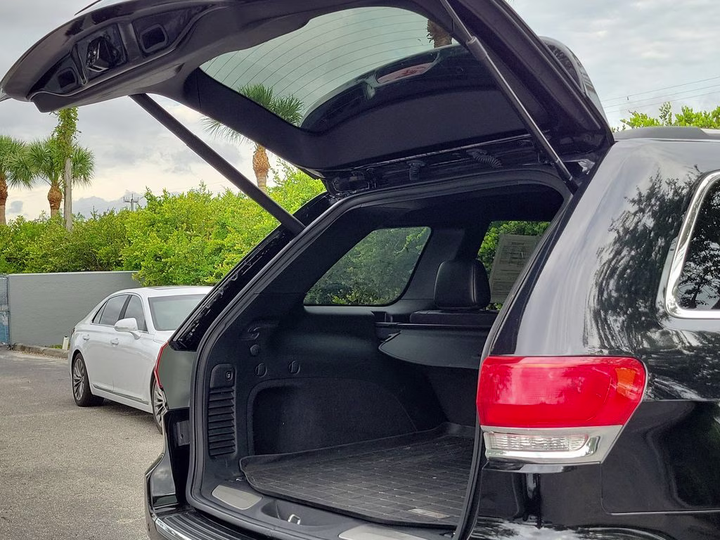 2019 Diamond Black Crystal Pearlcoat Jeep Grand Cherokee Limited 4X4 SUV