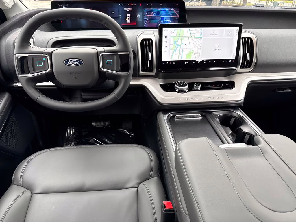 2026 Glacier Gray Met Tri-Coat Ford Expedition Active RWD SUV