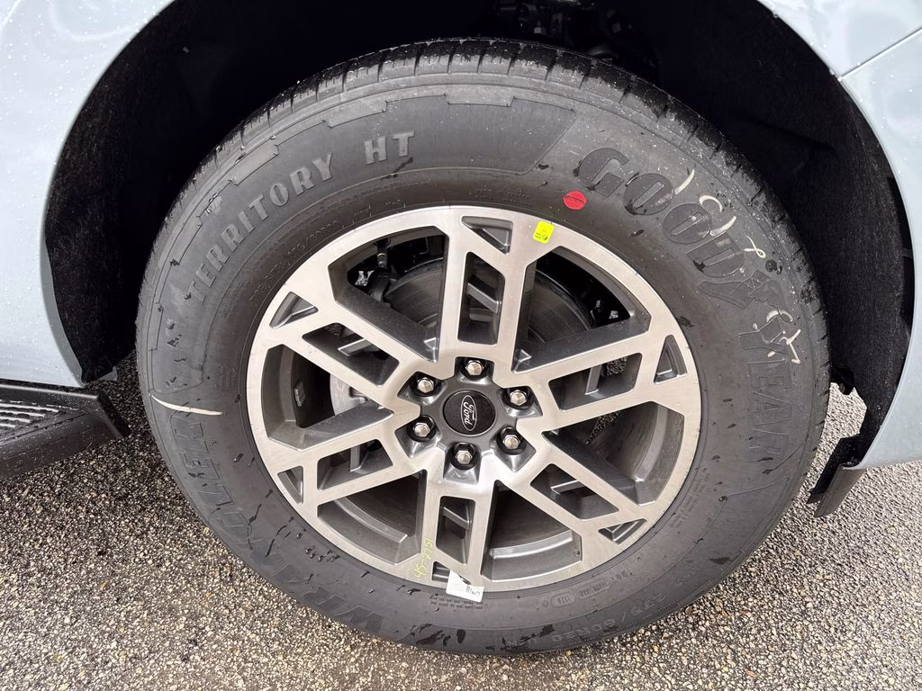 2026 Glacier Gray Met Tri-Coat Ford Expedition Active RWD SUV