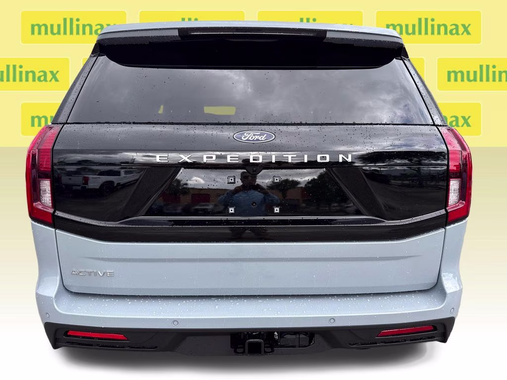 2026 Glacier Gray Met Tri-Coat Ford Expedition Active RWD SUV