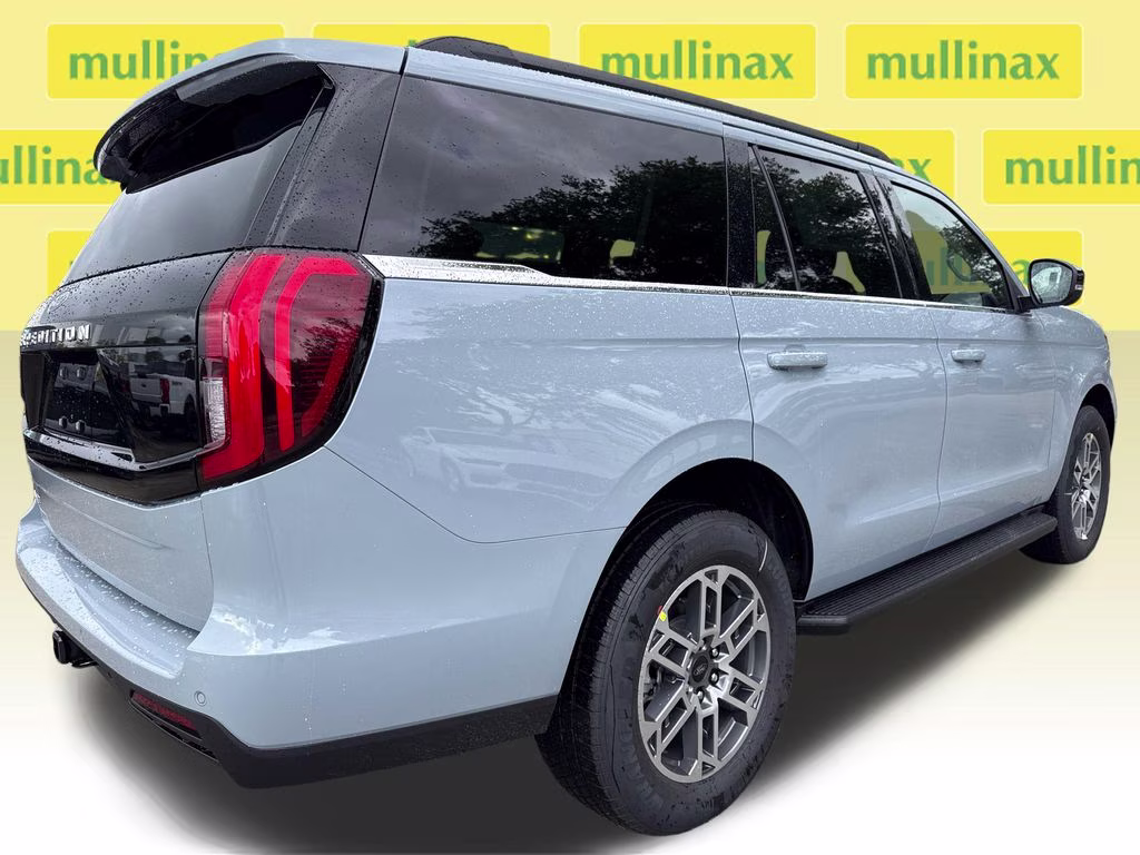 2026 Glacier Gray Met Tri-Coat Ford Expedition Active RWD SUV