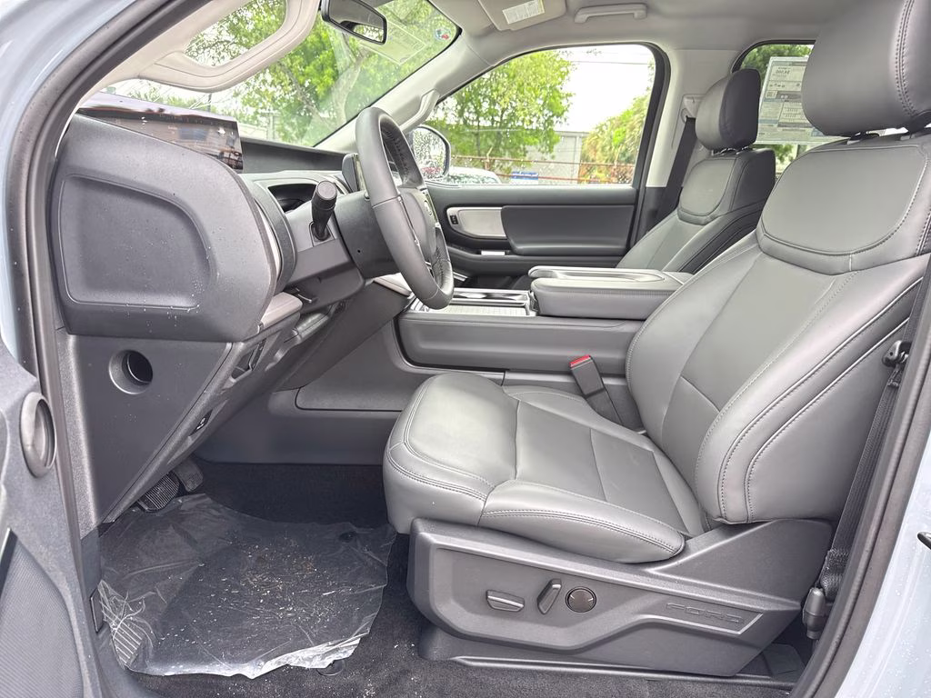2026 Glacier Gray Met Tri-Coat Ford Expedition Active RWD SUV