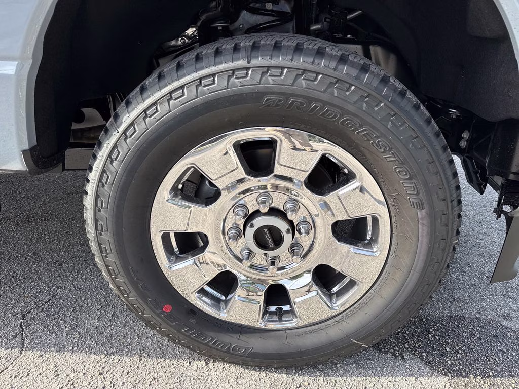 2026 Glacier Gray Met Tri-Coat Ford Super Duty F-250 SRW Lariat 4X4 Truck