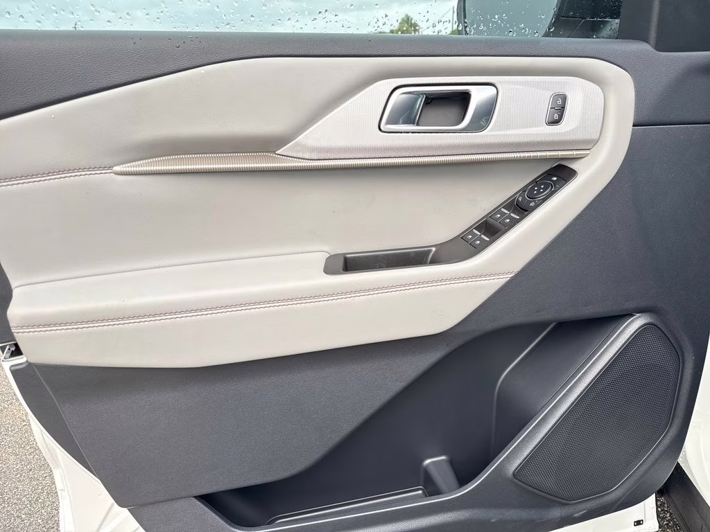 2026 Ford Explorer Active RWD SUV
