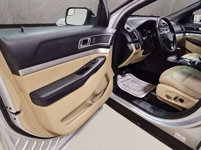 2016 Ingot Silver Metallic Ford Explorer XLT 4X4 SUV