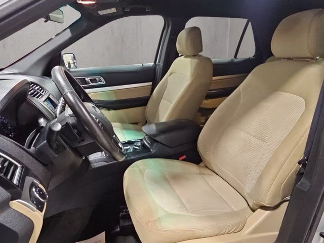 2016 Ingot Silver Metallic Ford Explorer XLT 4X4 SUV
