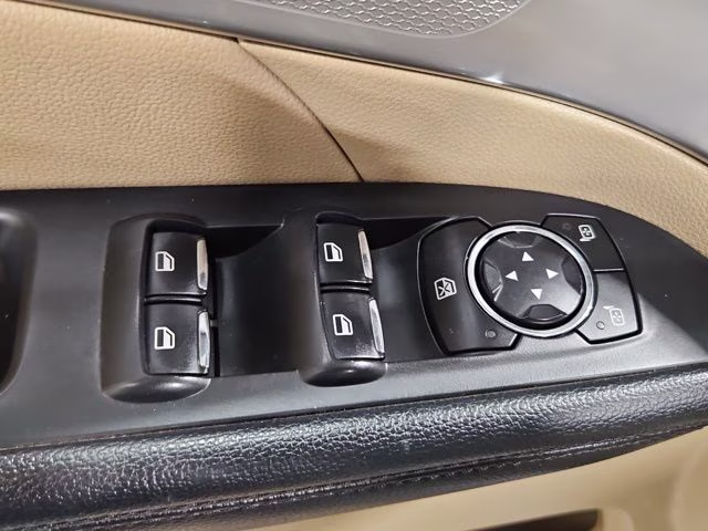2016 Ingot Silver Metallic Ford Explorer XLT 4X4 SUV