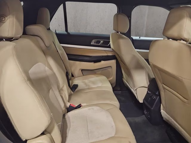 2016 Ingot Silver Metallic Ford Explorer XLT 4X4 SUV