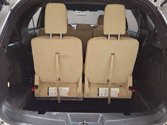 2016 Ingot Silver Metallic Ford Explorer XLT 4X4 SUV
