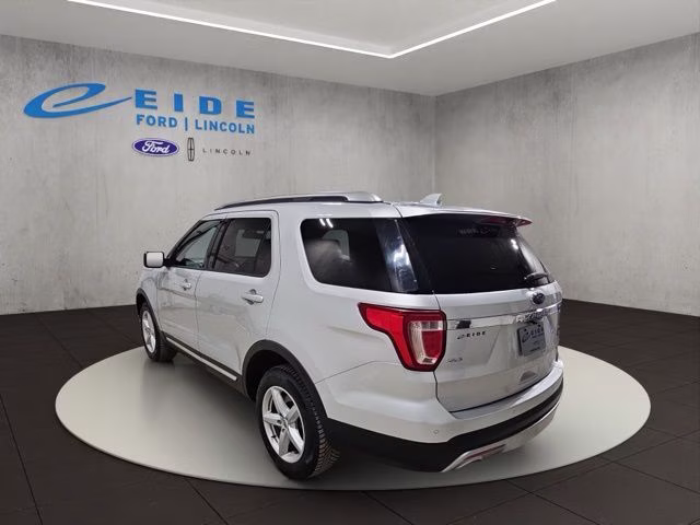 2016 Ingot Silver Metallic Ford Explorer XLT 4X4 SUV