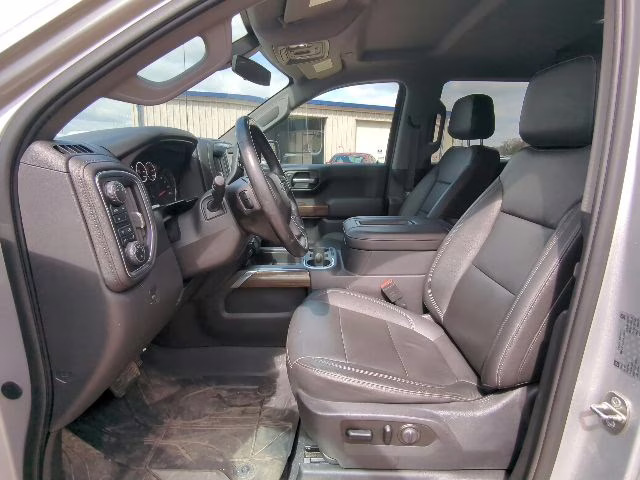 2019 Silver Ice Metallic Chevrolet Silverado 1500 LT Trail Boss 4X4 Truck