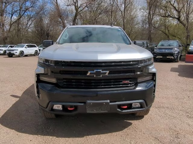 2019 Silver Ice Metallic Chevrolet Silverado 1500 LT Trail Boss 4X4 Truck