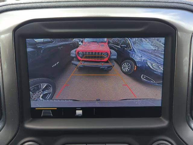 2019 Silver Ice Metallic Chevrolet Silverado 1500 LT Trail Boss 4X4 Truck