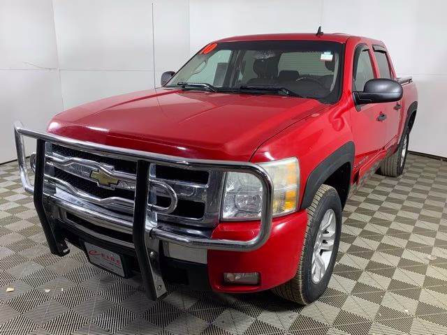 2010 Victory Red Chevrolet Silverado 1500 LT 4X4 Truck