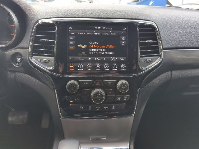2019 Black Jeep Grand Cherokee Laredo E 4X4 SUV