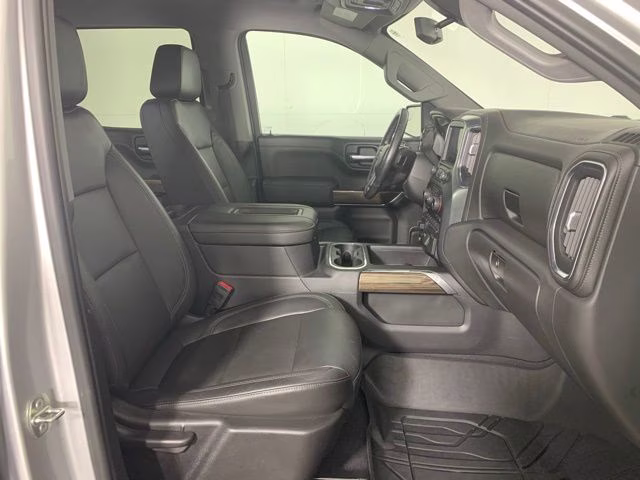2019 Silver Ice Metallic Chevrolet Silverado 1500 LT Trail Boss 4X4 Truck