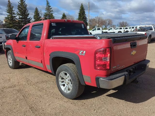 2010 Victory Red Chevrolet Silverado 1500 LT 4X4 Truck