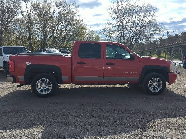 2010 Victory Red Chevrolet Silverado 1500 LT 4X4 Truck