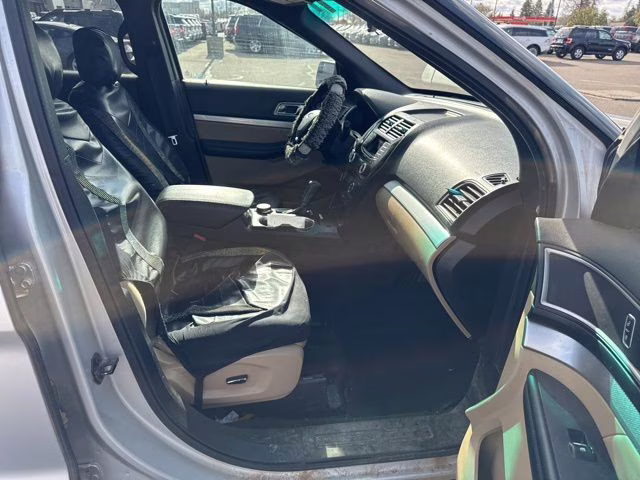 2016 Ingot Silver Metallic Ford Explorer XLT 4X4 SUV