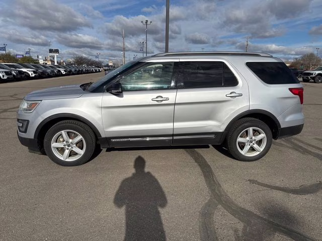 2016 Ingot Silver Ford Explorer XLT 4X4 SUV