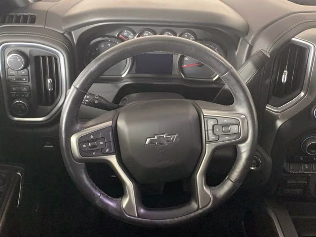 2019 Silver Ice Metallic Chevrolet Silverado 1500 LT Trail Boss 4X4 Truck
