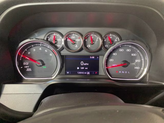 2019 Silver Ice Metallic Chevrolet Silverado 1500 LT Trail Boss 4X4 Truck