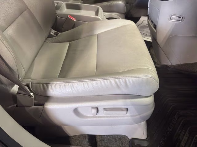 2016 Modern Steel Metallic Honda Odyssey EX-L FWD Van