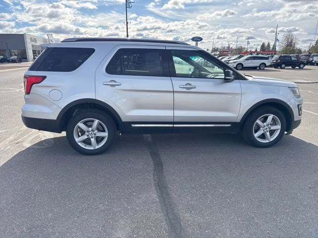 2016 Ingot Silver Metallic Ford Explorer XLT 4X4 SUV