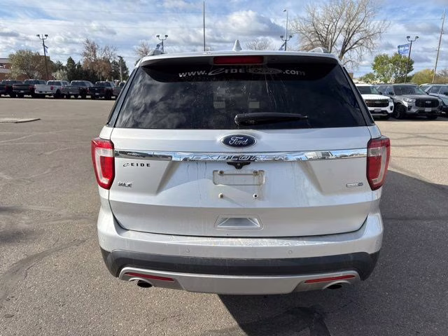 2016 Ingot Silver Metallic Ford Explorer XLT 4X4 SUV