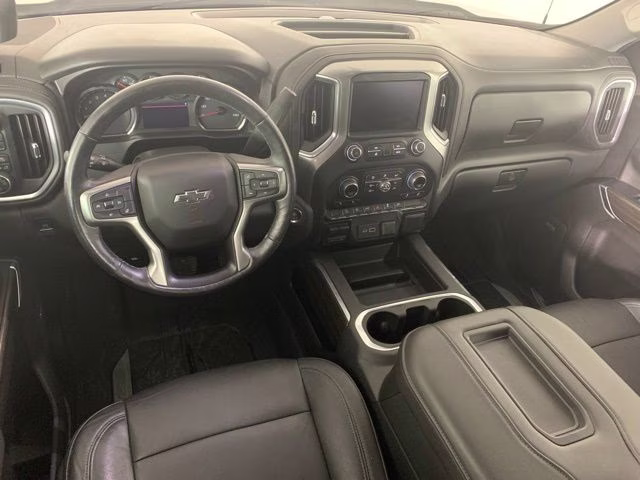 2019 Silver Ice Metallic Chevrolet Silverado 1500 LT Trail Boss 4X4 Truck