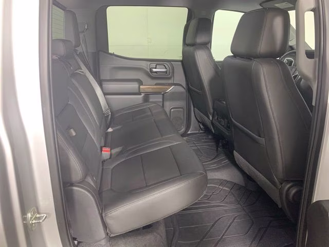 2019 Silver Ice Metallic Chevrolet Silverado 1500 LT Trail Boss 4X4 Truck