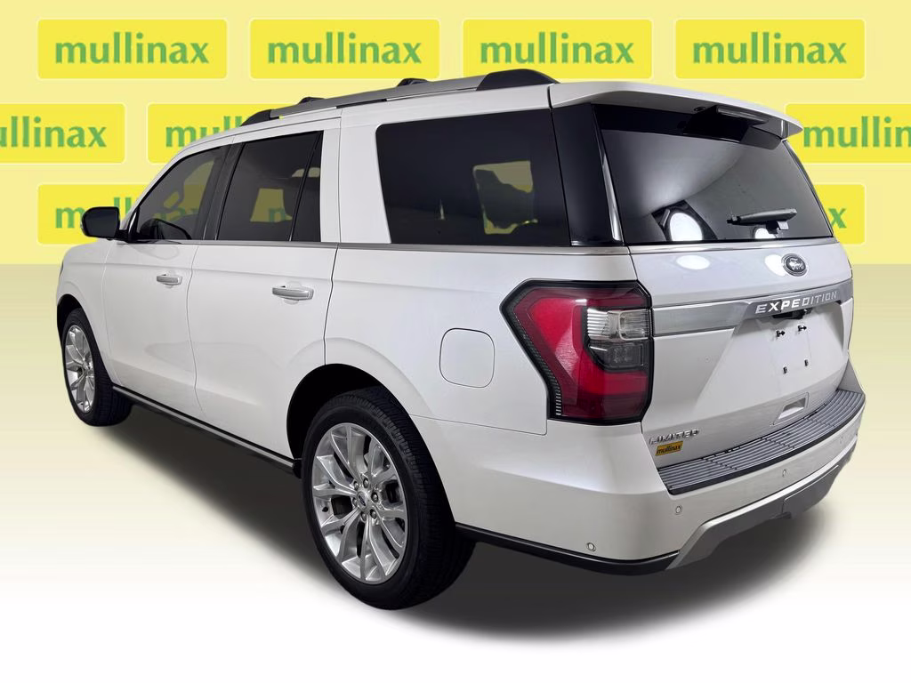 2018 White Platinum Clearcoat Metallic Ford Expedition Limited RWD SUV