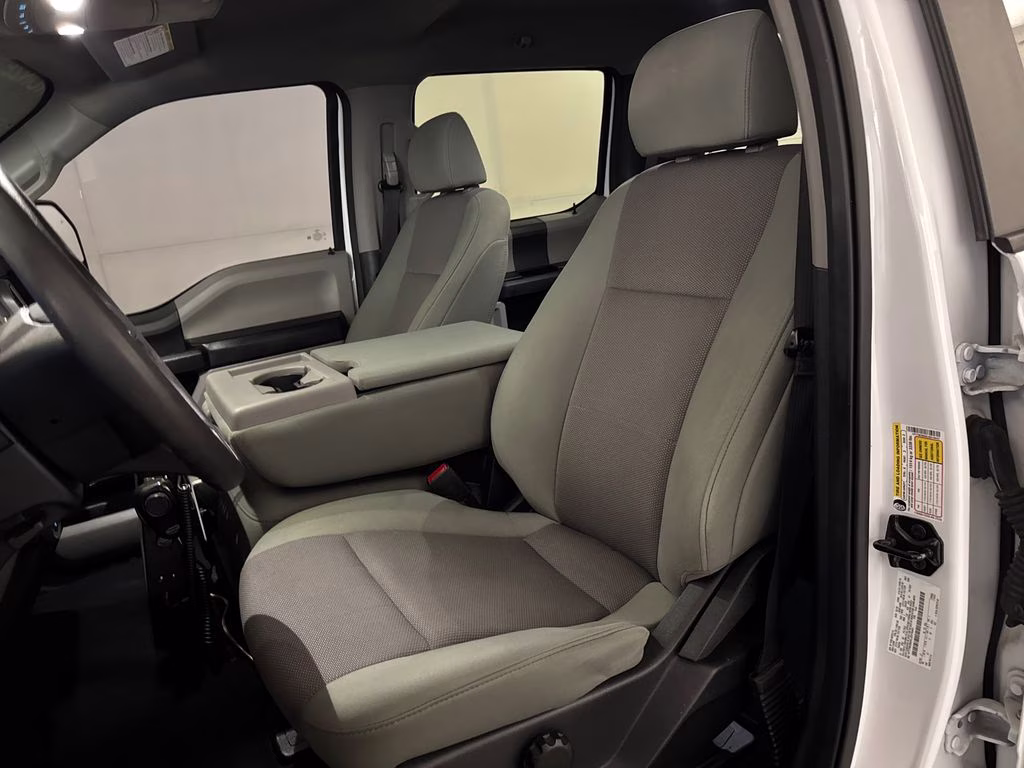 2020 Oxford White Ford Super Duty F-250 SRW XL 4X4 Truck