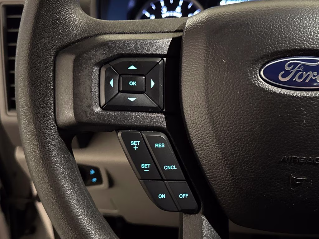 2020 Oxford White Ford Super Duty F-250 SRW XL 4X4 Truck