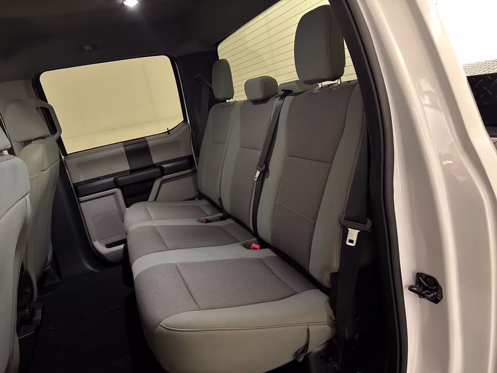 2020 Oxford White Ford Super Duty F-250 SRW XL 4X4 Truck