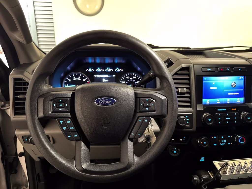 2020 Oxford White Ford Super Duty F-250 SRW XL 4X4 Truck