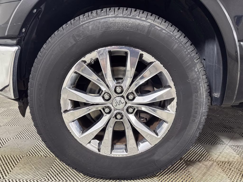 2015 Tuxedo Black Metallic Ford F-150 King Ranch 4X4 Truck