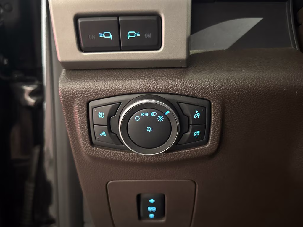 2015 Tuxedo Black Metallic Ford F-150 King Ranch 4X4 Truck