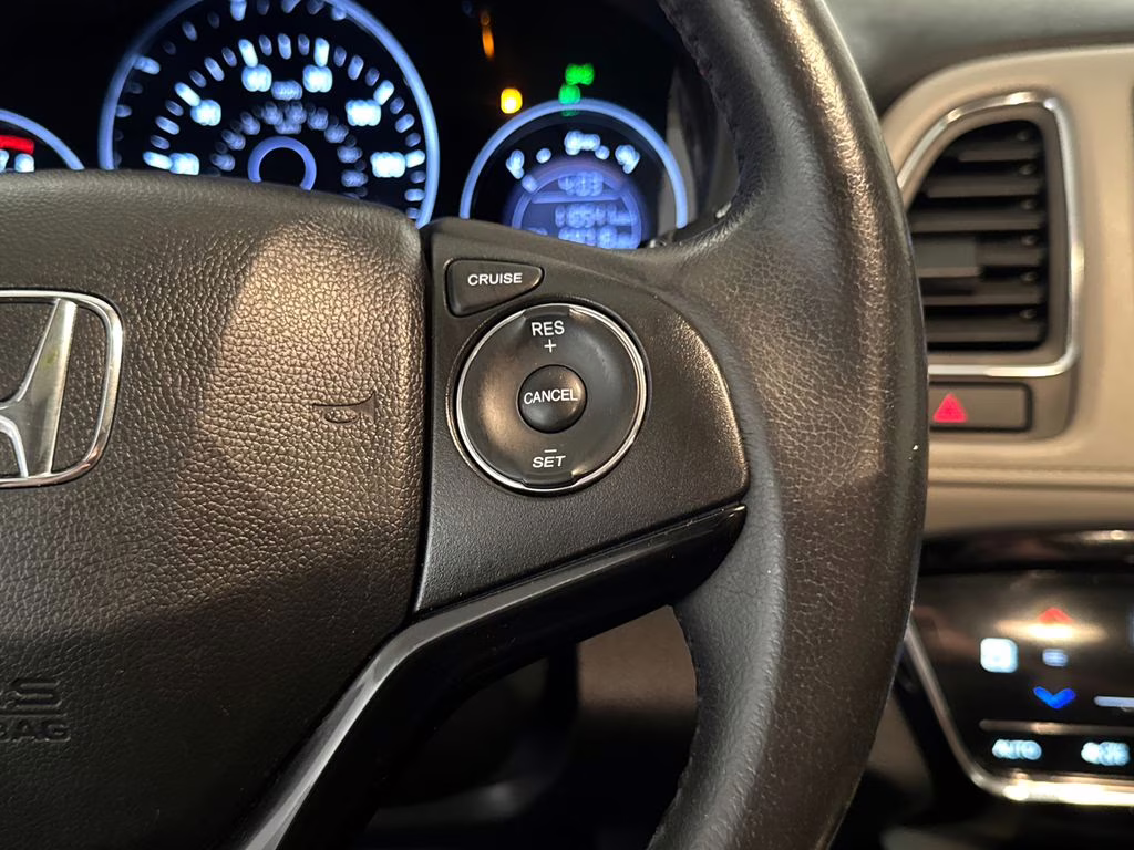 2018 Lunar Silver Metallic Honda HR-V EX-L AWD SUV