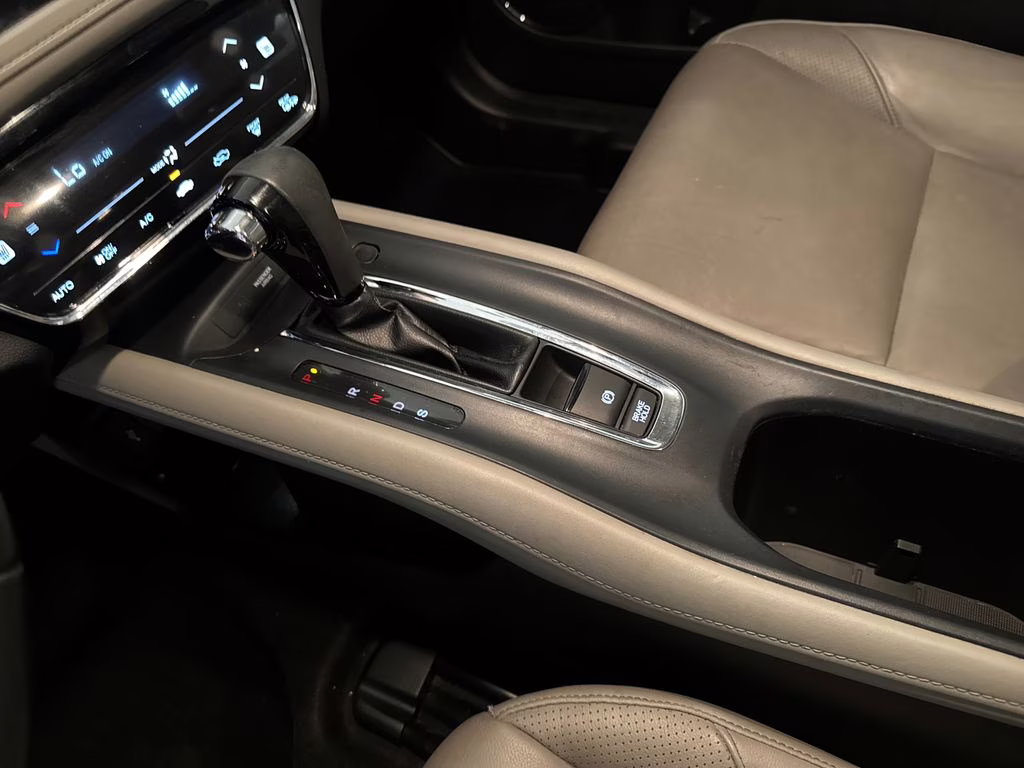 2018 Lunar Silver Metallic Honda HR-V EX-L AWD SUV
