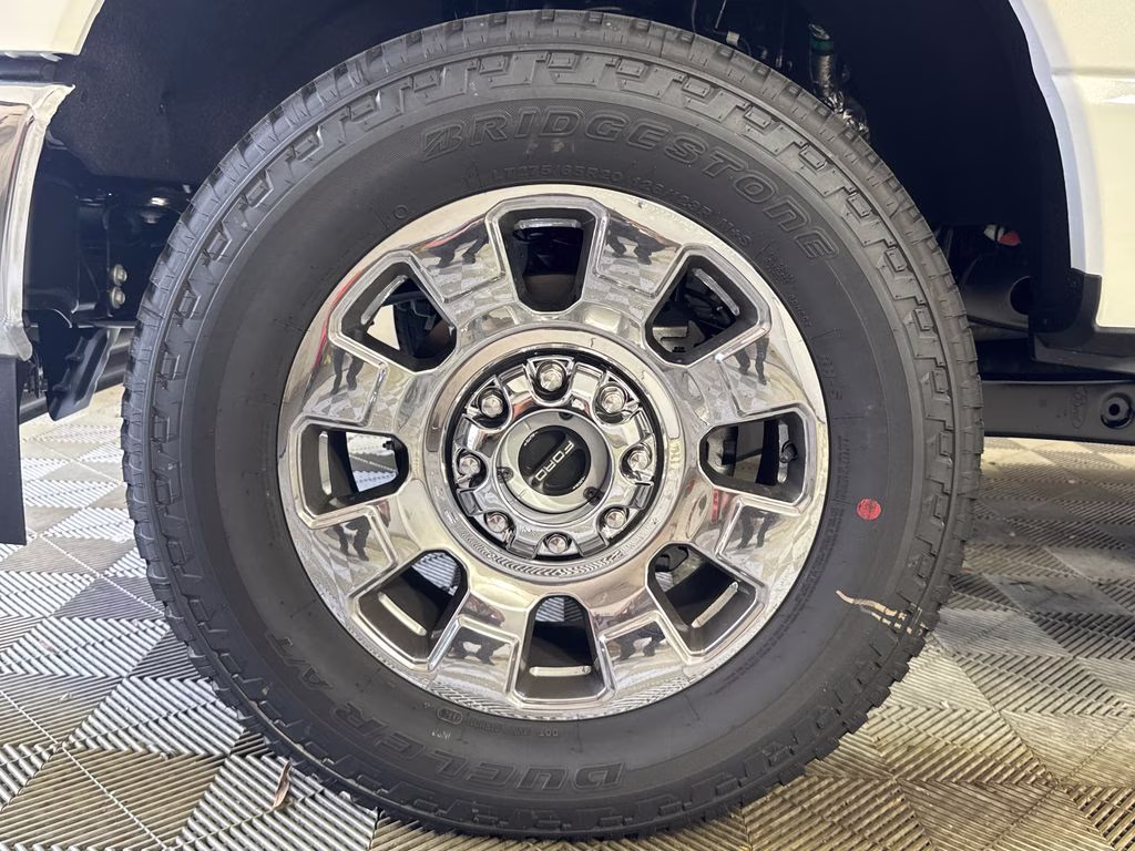 2026 Star White Metallic Tri-Coat Ford Super Duty F-250 SRW Lariat 4X4 Truck