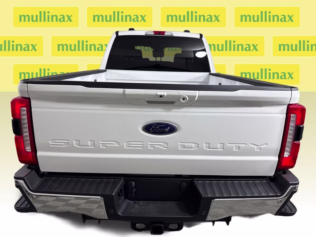 2026 Star White Metallic Tri-Coat Ford Super Duty F-250 SRW Lariat 4X4 Truck