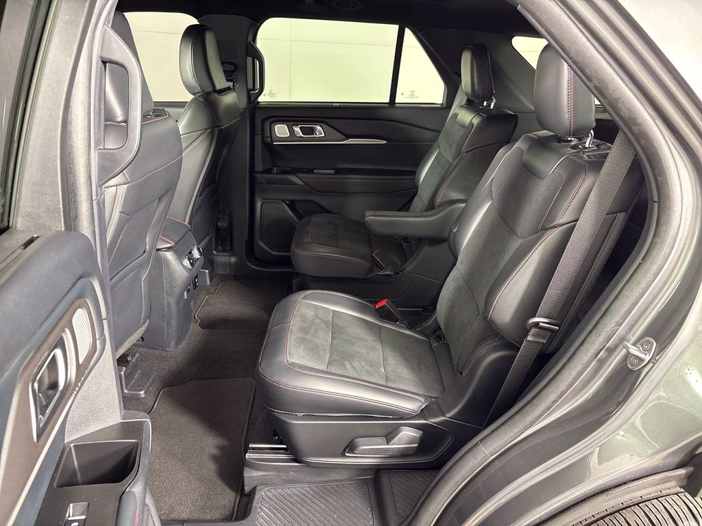2025 Gray Metallic Ford Explorer ST 4X4 SUV