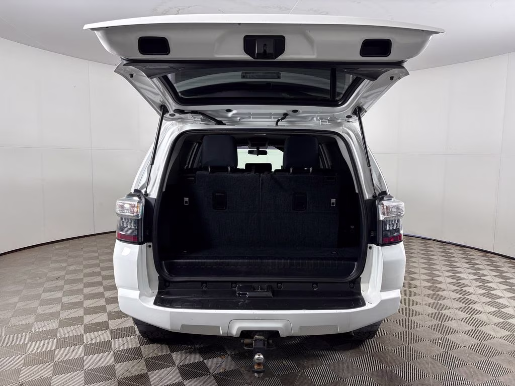 2015 Super White Toyota 4Runner SR5 RWD SUV